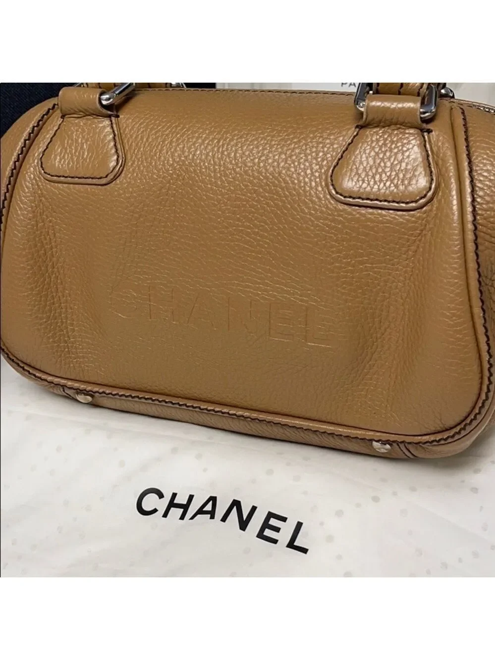AUTHENTIC CHANEL LAX TASSEL BOWLER BAG TAWNY PEBBLED LEATHER SHOULDER BAG